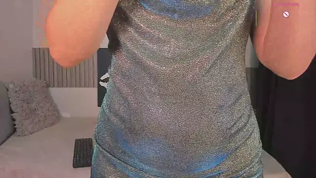 Hailey-Fox online show from 12, 2, 2026