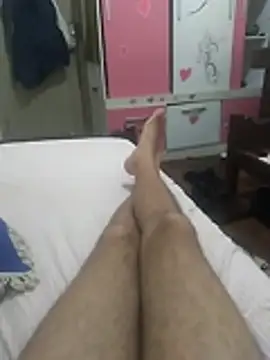 Snapshot of GuilhermeYuree chatting on 30, 11, 2025 GuilhermeYuree online show from 30, 11, 2025