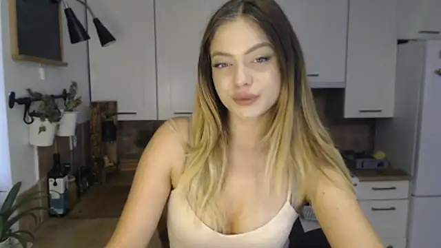 Snapshot of BuffyxLUST chatting on 18, 11, 2025 BuffyxLUST online show from 18, 11, 2025