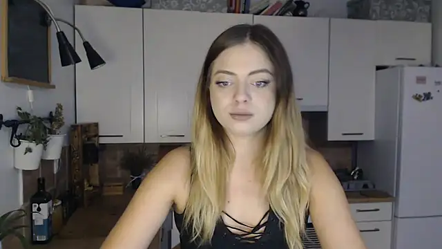 Snapshot of BuffyxLUST chatting on 10, 11, 2025 BuffyxLUST online show from 10, 11, 2025