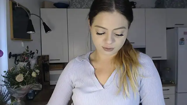 Snapshot of BuffyxLUST chatting on 17, 9, 2025 BuffyxLUST online show from 17, 9, 2025