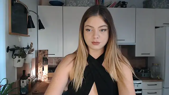 Snapshot of BuffyxLUST chatting on 28, 11, 2025 BuffyxLUST online show from 28, 11, 2025