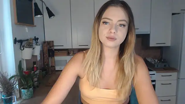 Snapshot of BuffyxLUST chatting on 7, 10, 2025 BuffyxLUST online show from 7, 10, 2025