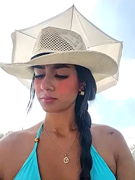 Juliana Xander online show from 7, 11, 2025