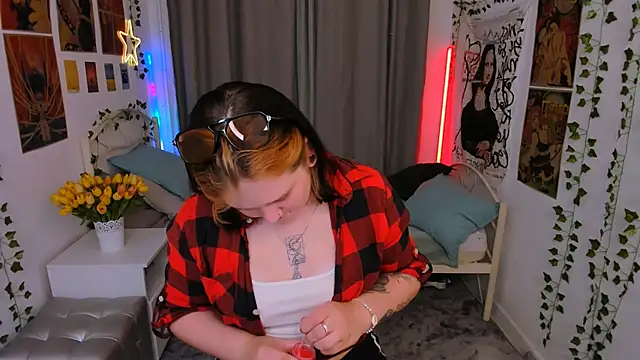 lunaalli online show from 10, 9, 2025