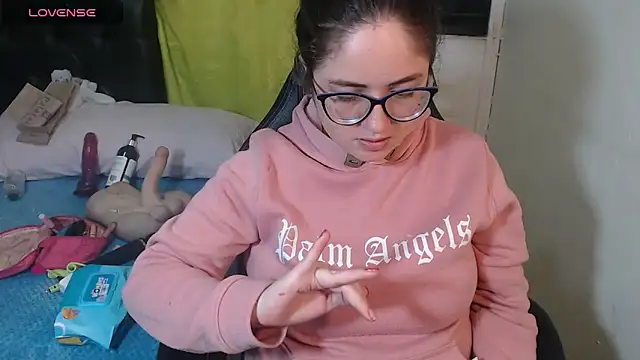 KrystalAdams online show from 25, 4, 2026