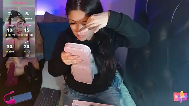 KrystalAdams online show from 17, 9, 2025