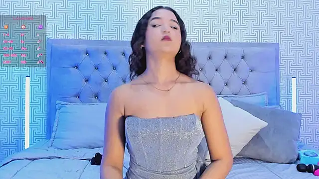 Evaa Lunna  online show from 31, 10, 2025