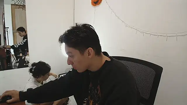 Aria Arthur online show from 12, 10, 2025