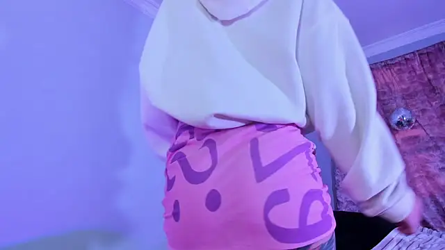 Pamela Squirtt online show from 5, 11, 2025