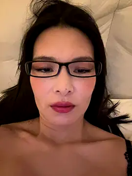 Ninazhang online show from 12, 11, 2025