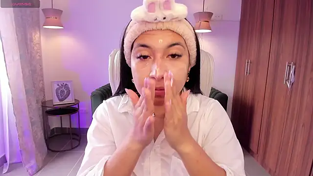 DANDARA THOM online show from 3, 10, 2025