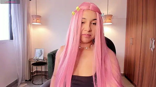 DANDARA THOM online show from 26, 9, 2025