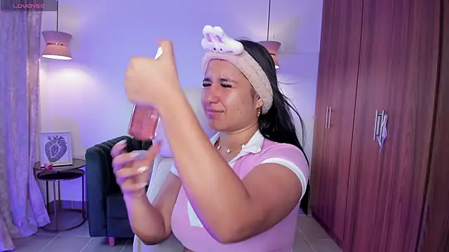 DANDARA THOM online show from 8, 10, 2025