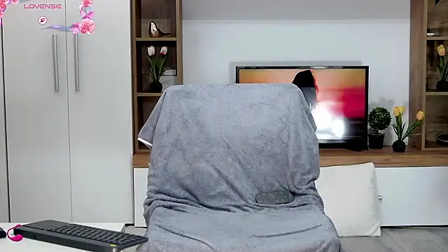 Anna glamlovely online show from 24, 3, 2026