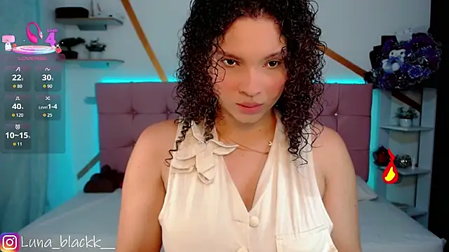 Luna blackk online show from 6, 11, 2025