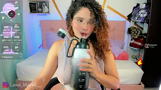 Snapshot of Luna_blackk chatting on 9, 6, 2026 Luna blackk online show from 9, 6, 2026