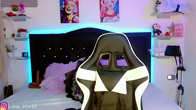 Luna blackk online show from 23, 10, 2025