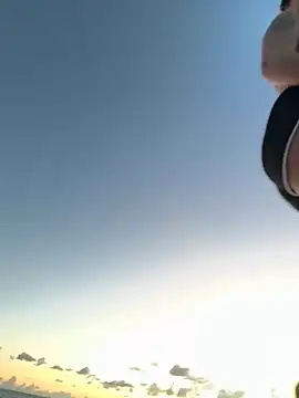 sweetsirenn online show from 21, 10, 2025