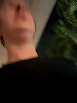 sweetsirenn online show from 4, 10, 2025