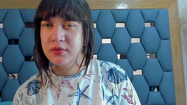 juliette pretty  online show from 12, 9, 2025