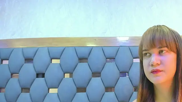 juliette pretty  online show from 20, 12, 2025