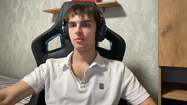 Snapshot of elliot_scott chatting on 7, 10, 2025 elliot scott online show from 7, 10, 2025