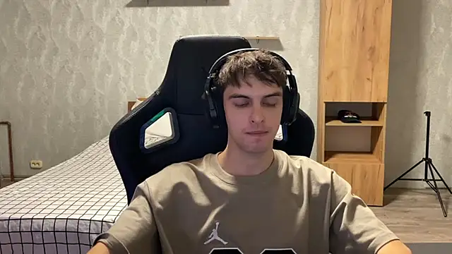 Snapshot of elliot_scott chatting on 20, 9, 2025 elliot scott online show from 20, 9, 2025