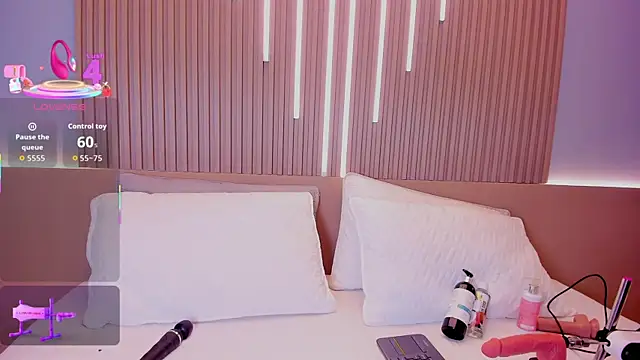 Camile cute online show from 10, 9, 2025