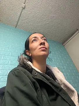 SALOME KORLAND online show from 6, 11, 2025