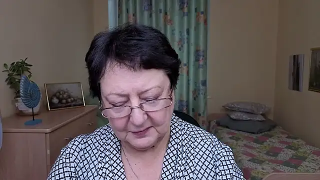 Snapshot of Margo_Moll chatting on 5, 12, 2025 Margo Moll online show from 5, 12, 2025