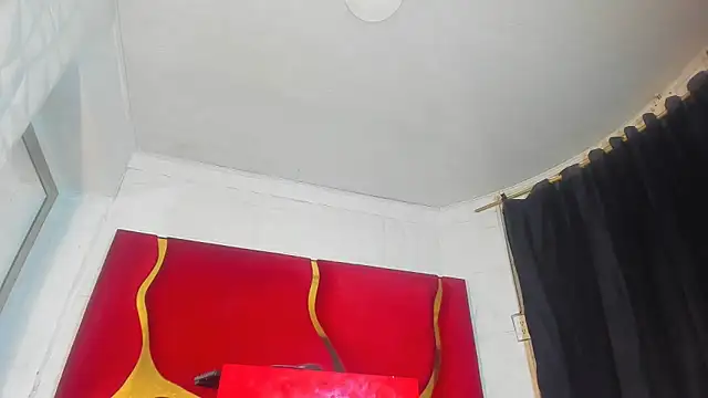 Snapshot of chaniesmith69x chatting on 5, 5, 2026 chaniesmith69x online show from 5, 5, 2026