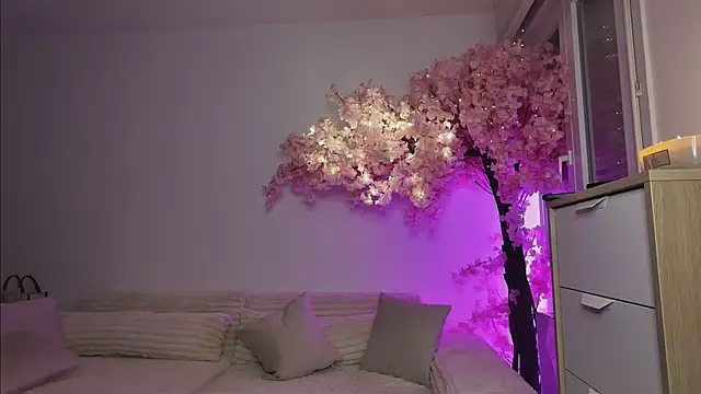 Luna Dollxh online show from 28, 9, 2025