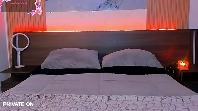 Snapshot of samanthaa_moon chatting on 18, 6, 2026 samanthaa moon online show from 18, 6, 2026