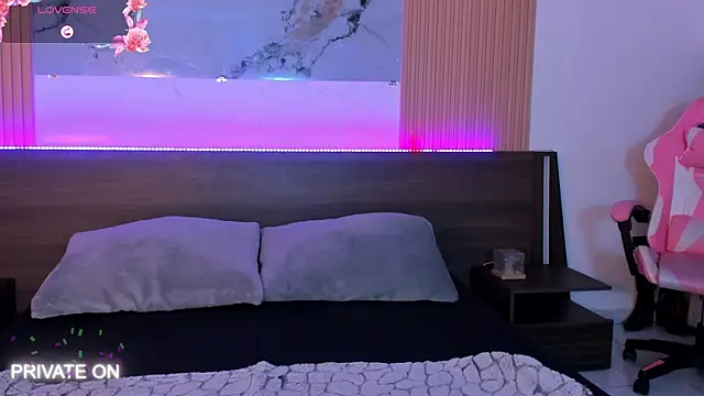 Snapshot of samanthaa_moon chatting on 12, 7, 2026 samanthaa moon online show from 12, 7, 2026