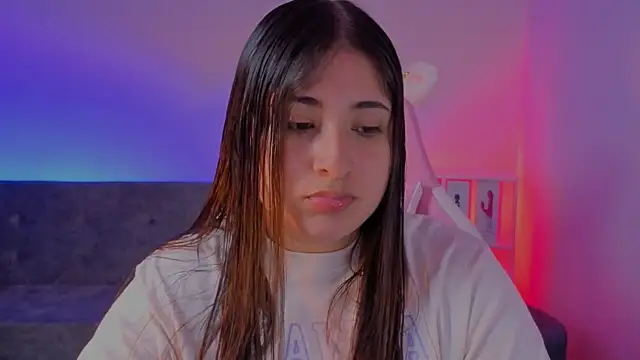 Gaby  Howards online show from 5, 4, 2026