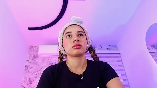 Snapshot of celeste_moonx chatting on 28, 11, 2025 celeste moonx online show from 28, 11, 2025