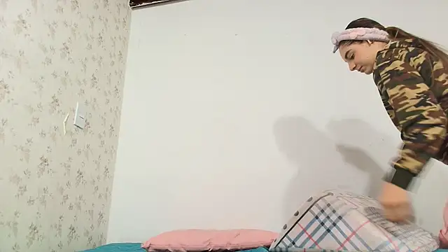 Snapshot of celeste_moonx chatting on 24, 10, 2025 celeste moonx online show from 24, 10, 2025