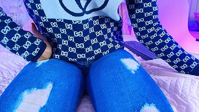 Snapshot of celeste_moonx chatting on 19, 11, 2025 celeste moonx online show from 19, 11, 2025