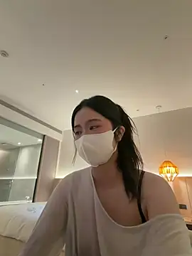 Snapshot of LHeart chatting on 18, 5, 2026 LHeart online show from 18, 5, 2026