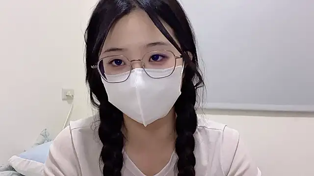 LHeart online show from 2, 10, 2025