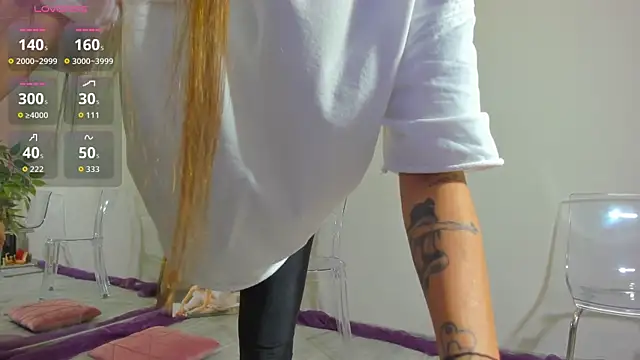 MayaHellen online show from 2, 10, 2025