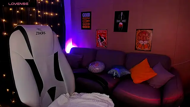 deboramoore online show from 5, 10, 2025