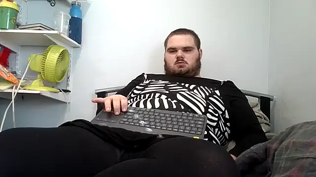 Snapshot of alexthe9t chatting on 2, 12, 2025 alexthe9t online show from 2, 12, 2025