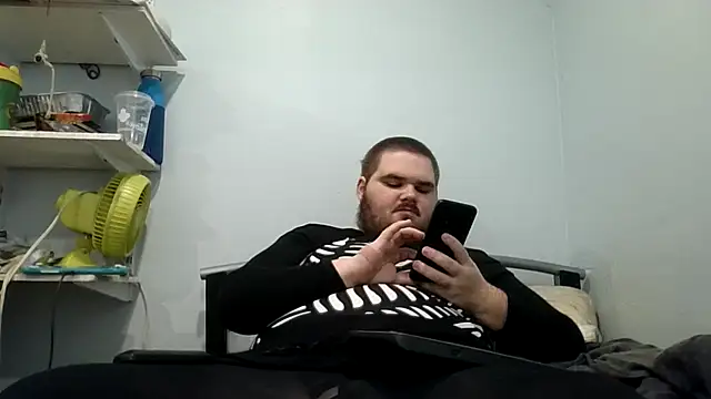 Snapshot of alexthe9t chatting on 3, 12, 2025 alexthe9t online show from 3, 12, 2025