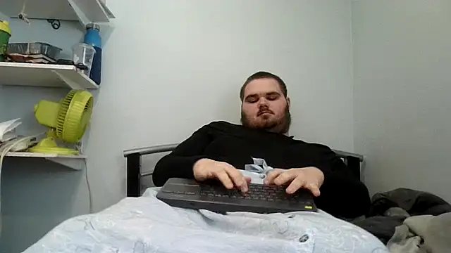 Snapshot of alexthe9t chatting on 4, 12, 2025 alexthe9t online show from 4, 12, 2025