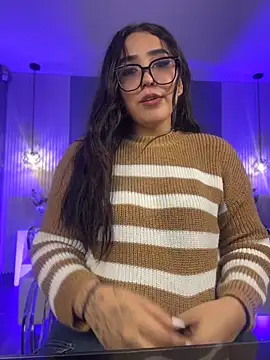KatlynRous online show from 15, 5, 2026