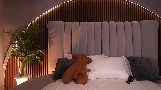 KatlynRous online show from 31, 1, 2026