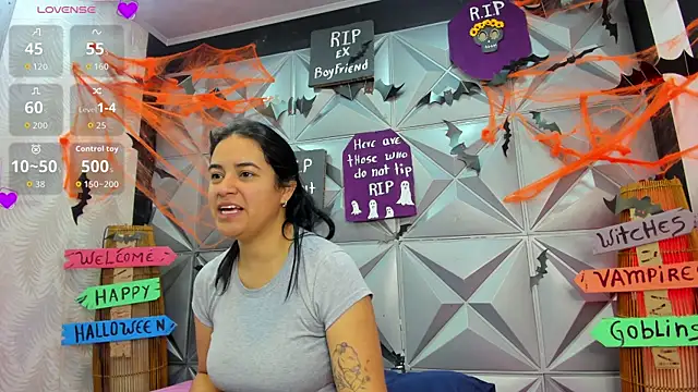 Snapshot of GreciaFox1 chatting on 30, 10, 2025 GreciaFox1 online show from 30, 10, 2025