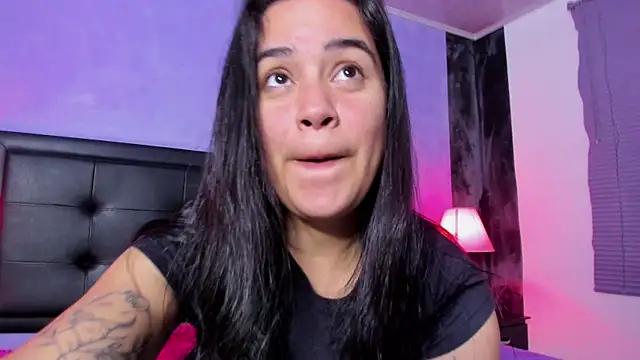 GreciaFox1 online show from 9, 2, 2026